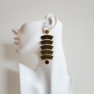 Arc Cascade Earring- Black