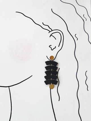 Arc Cascade Earring- Black
