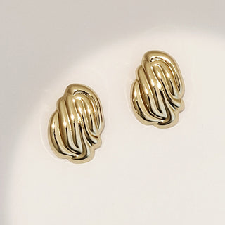 Wave Stud- Gold